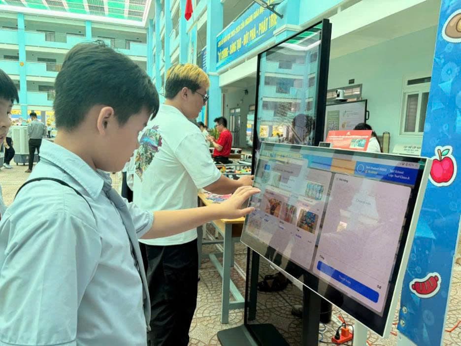 Không gian ngày hội chuyển động số giáo dục