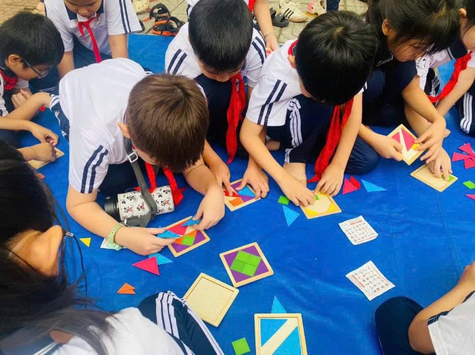 Hoạt động sáng tạo STEM 2