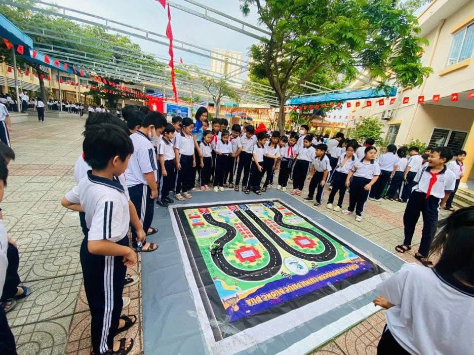 Hoạt động sáng tạo STEM 3